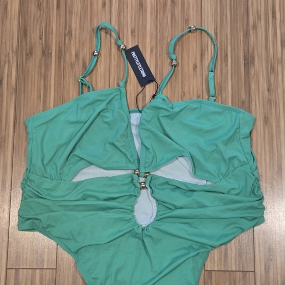 💚 NWT Pretty Little Thing High Waisted One-Piece Swimsuit - Picture 3 of 7
